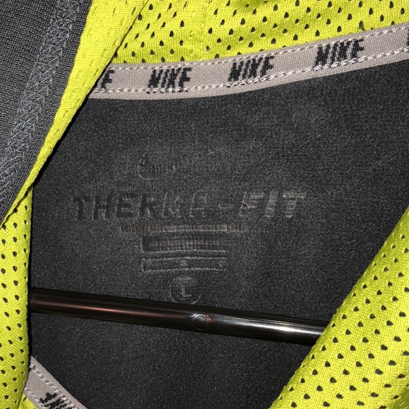 nike hoodie - Picture 3 of 4
